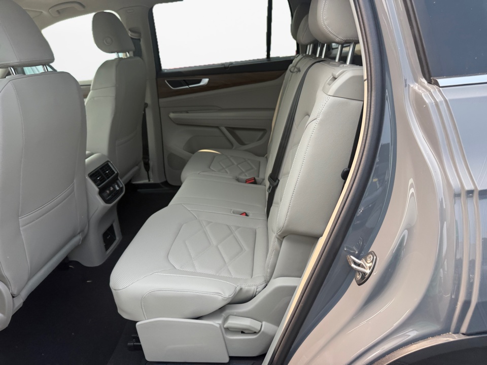 1V2KN2CA8TC581498 2026 Volkswagen Atlas SE with Technology