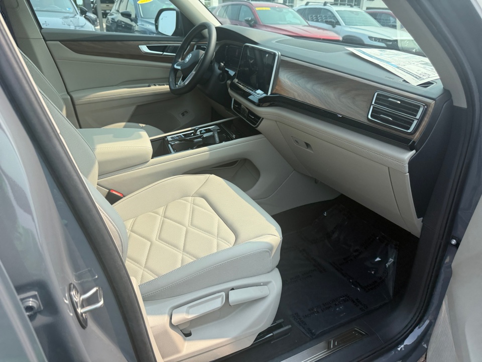 1V2KN2CA8TC581498 2026 Volkswagen Atlas SE with Technology