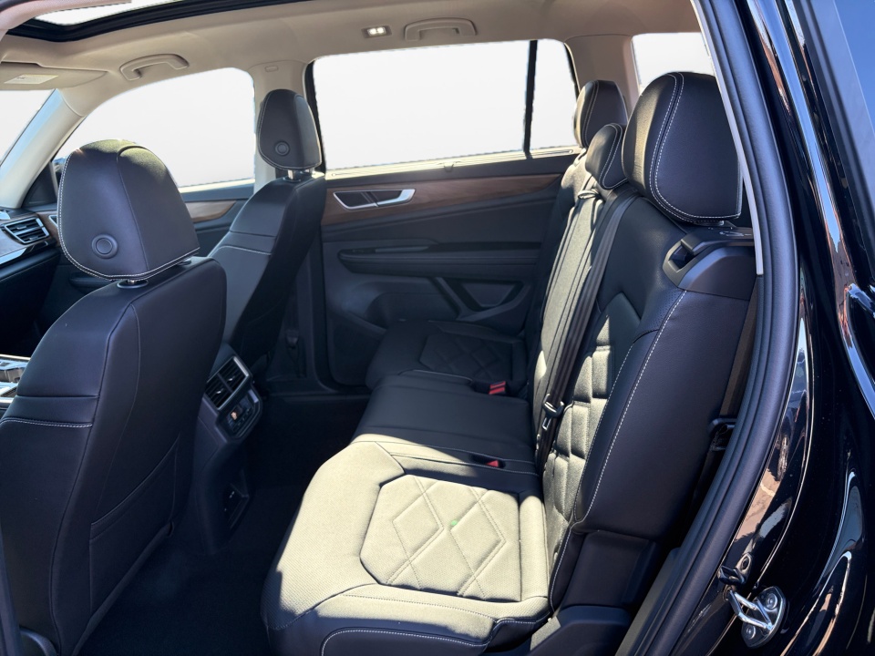 1V2KN2CA9TC532794 2026 Volkswagen Atlas SE with Technology