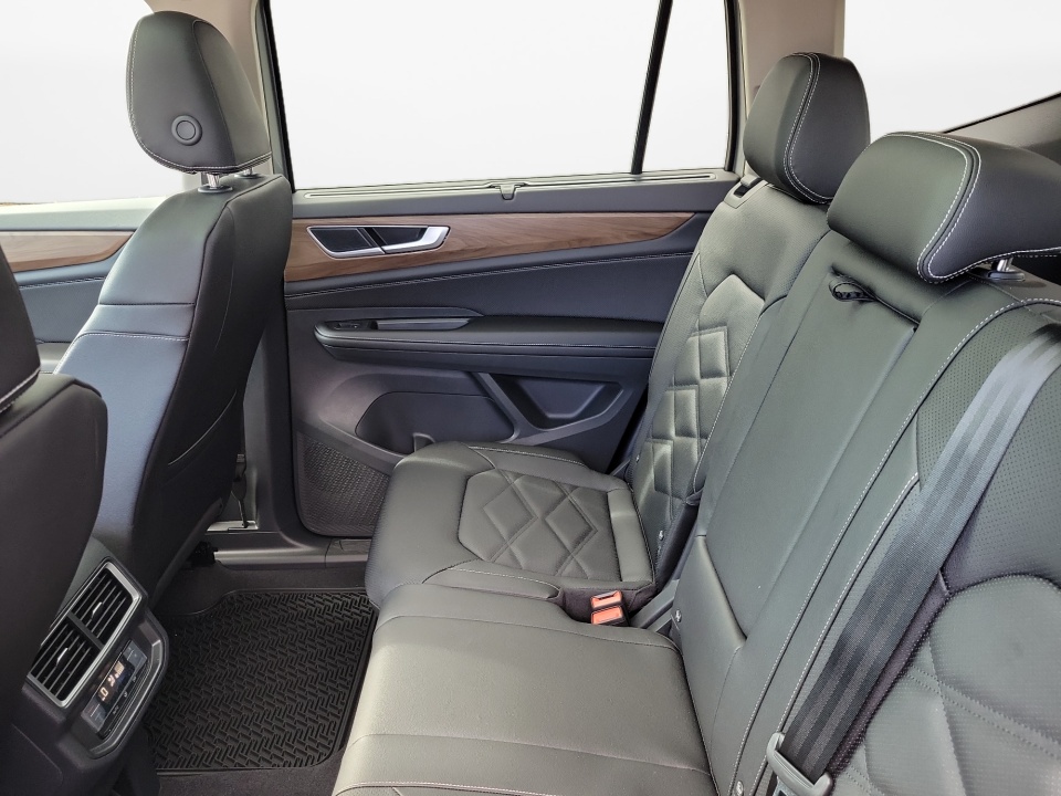 1V2KN2CA9TC536697 2026 Volkswagen Atlas SE with Technology