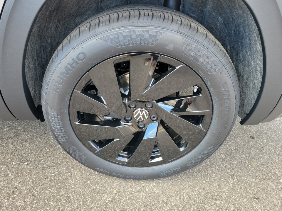 1V2KN2CA9TC536697 2026 Volkswagen Atlas SE with Technology