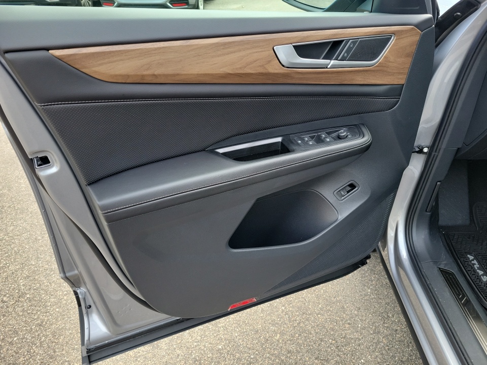 1V2KN2CA9TC536697 2026 Volkswagen Atlas SE with Technology