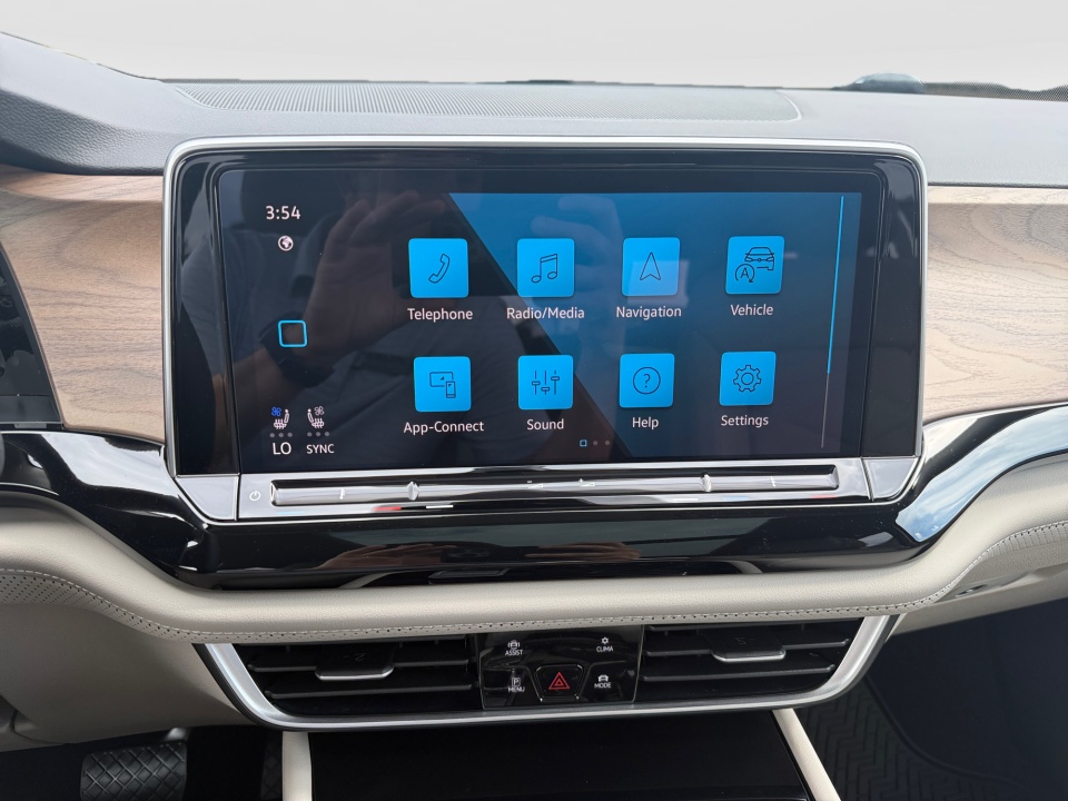 1V2KN2CA9TC584393 2026 Volkswagen Atlas SE with Technology