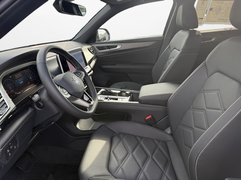 1V2WC2CA4TC229364 2026 Volkswagen Atlas Cross Sport SE with Technology