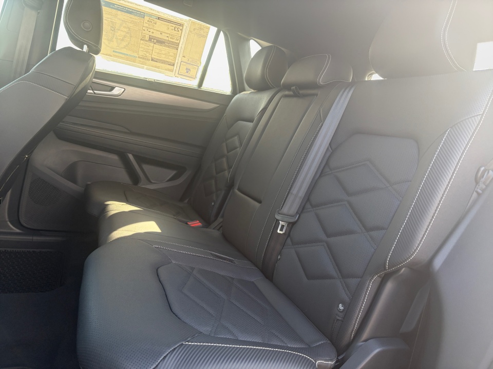 1V2WC2CA8TC243185 2026 Volkswagen Atlas Cross Sport 2.0T SE w/Technology