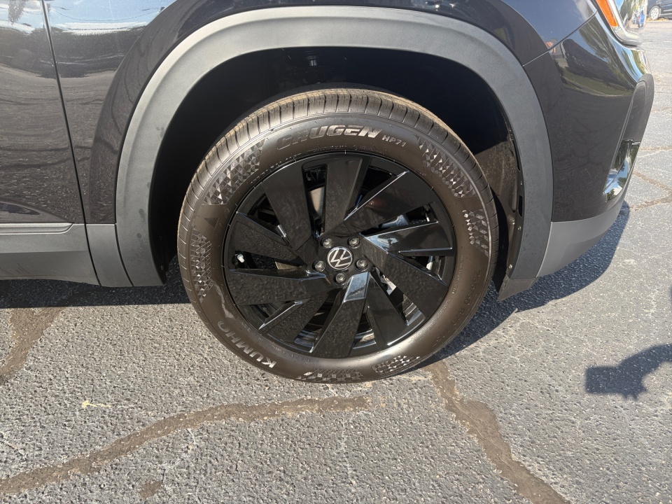 1V2WC2CA8TC243185 2026 Volkswagen Atlas Cross Sport 2.0T SE w/Technology