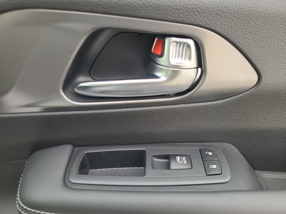 2C4RC1BG5TR177751 2026 Chrysler Pacifica Select