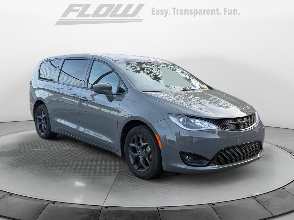 2020 Chrysler Pacifica Touring FWD