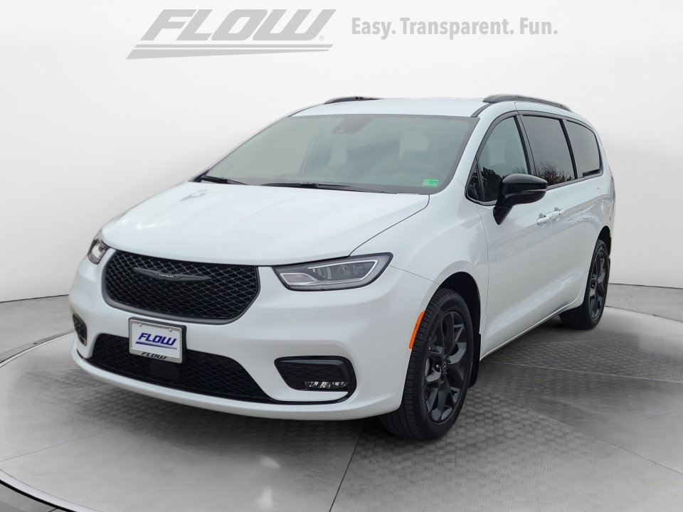 2026 Chrysler Pacifica Select AWD