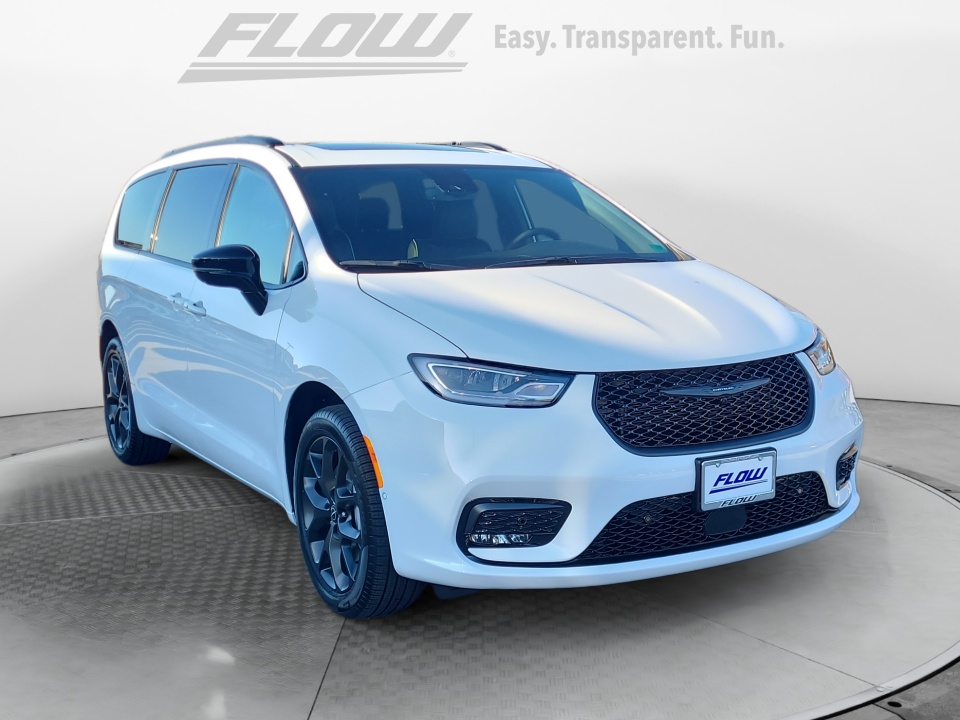 new 2026 Chrysler Pacifica Limited AWD