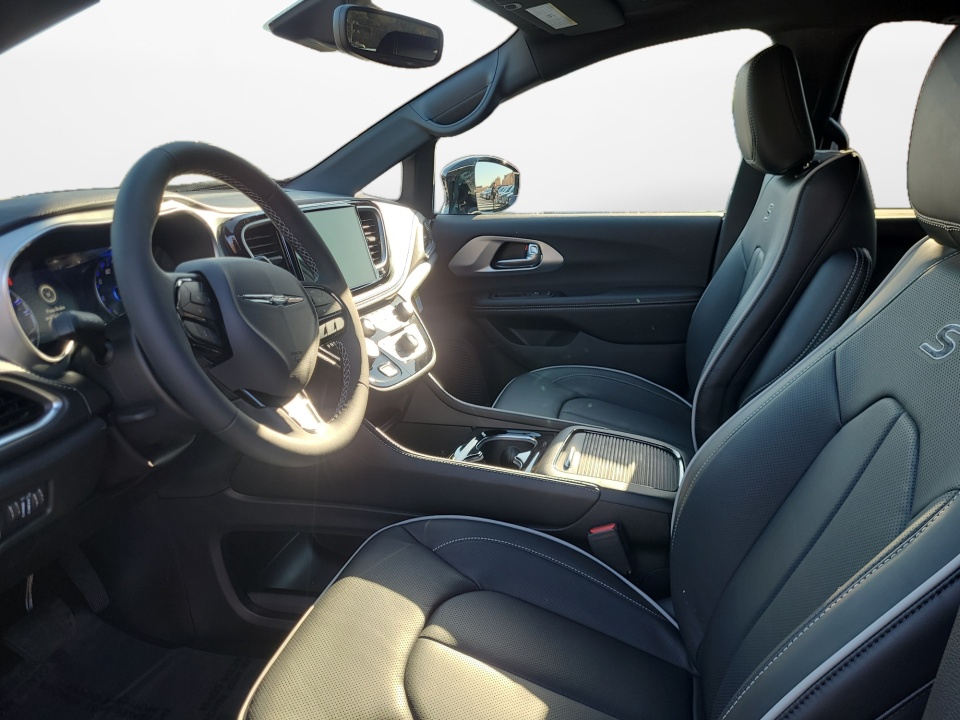 2C4RC3GG7TR190828 2026 Chrysler Pacifica Limited AWD