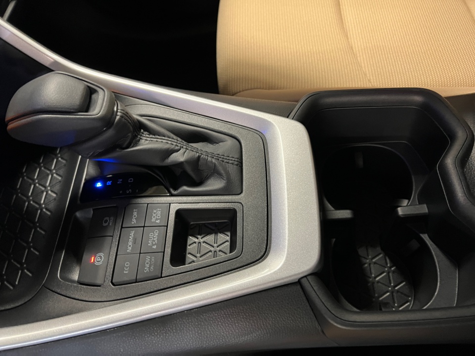 2T3G1RFV7SW634116 2025 Toyota RAV4 LE