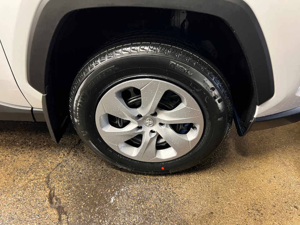 2T3G1RFV7SW634116 2025 Toyota RAV4 LE