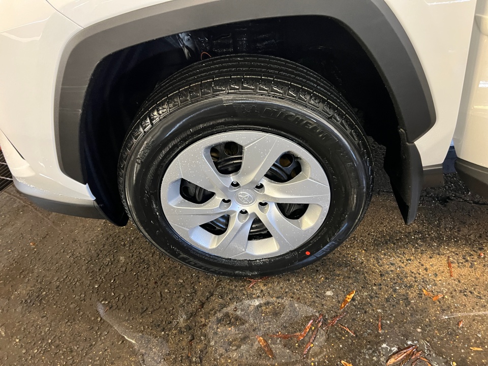 2T3G1RFV7SW634116 2025 Toyota RAV4 LE