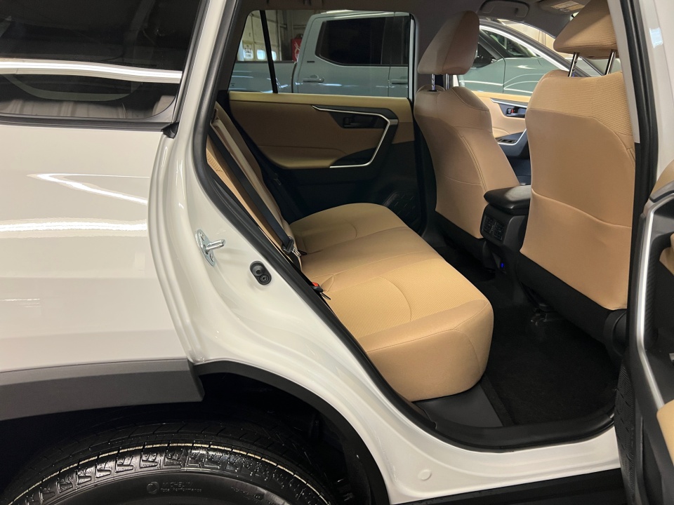 2T3G1RFV7SW634116 2025 Toyota RAV4 LE