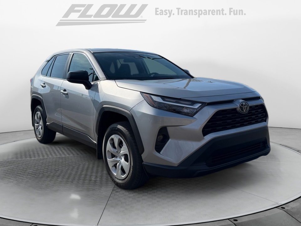 2025 Toyota RAV4 LE FWD