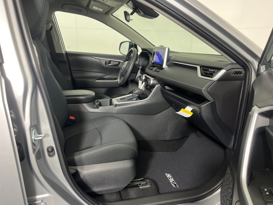 2T3H1RFVXSC360013 2025 Toyota RAV4 LE