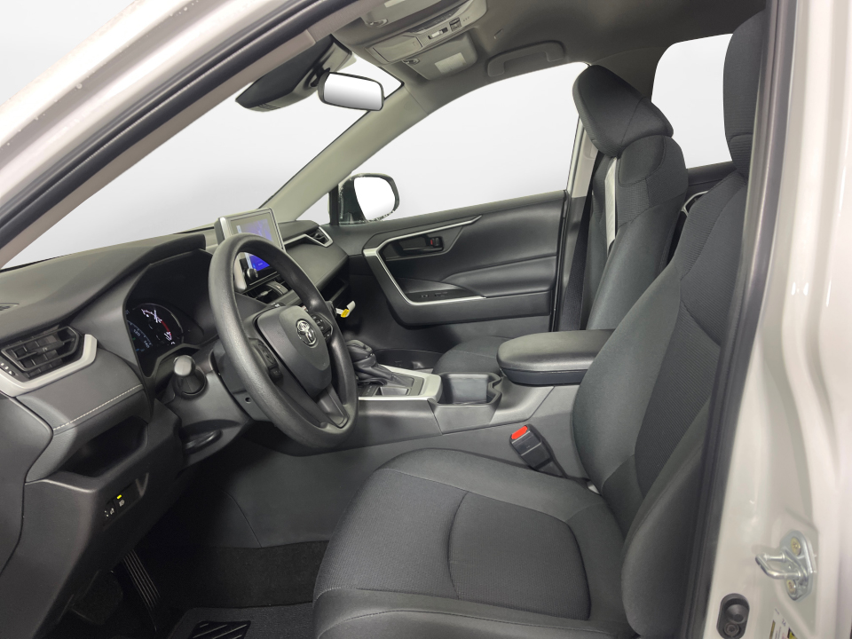 2T3K1RFV2SW438109 2025 Toyota RAV4 LE