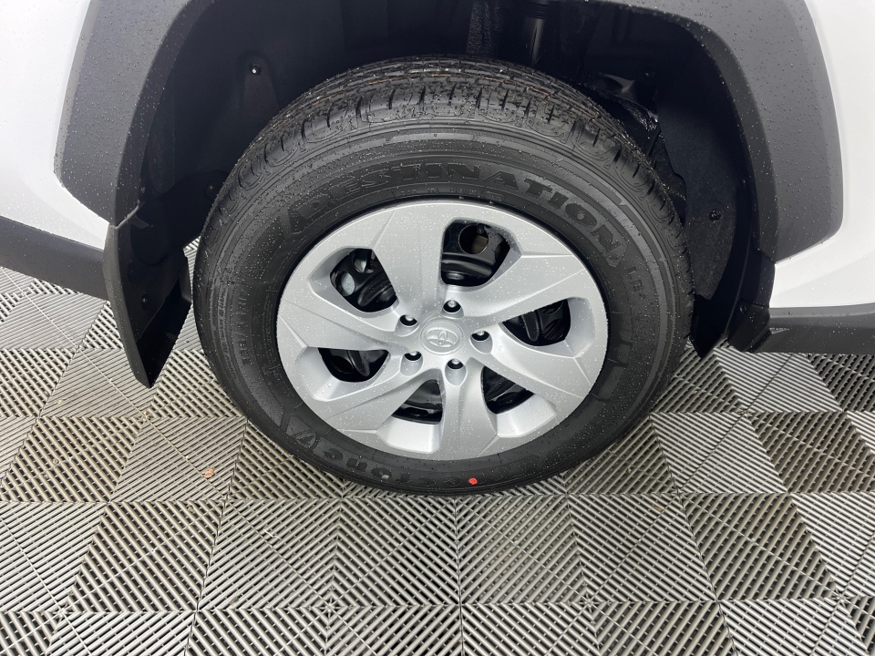 2T3K1RFV2SW438109 2025 Toyota RAV4 LE