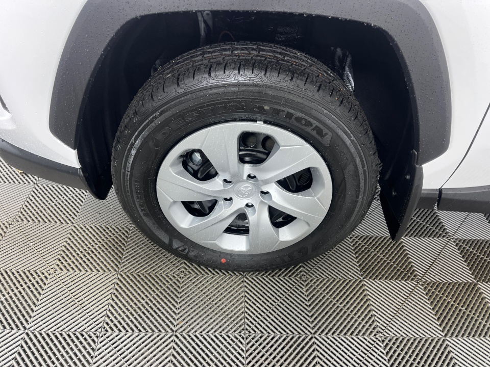 2T3K1RFV2SW438109 2025 Toyota RAV4 LE