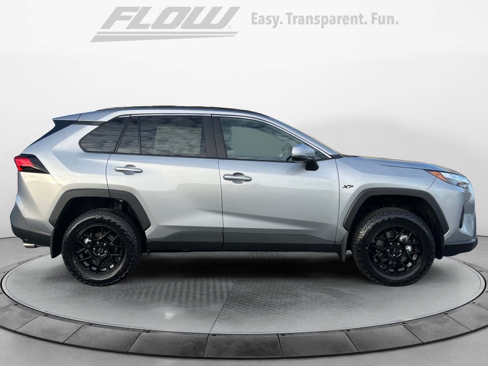 2T3W1RFV3SC364833 2025 Toyota RAV4 XLE