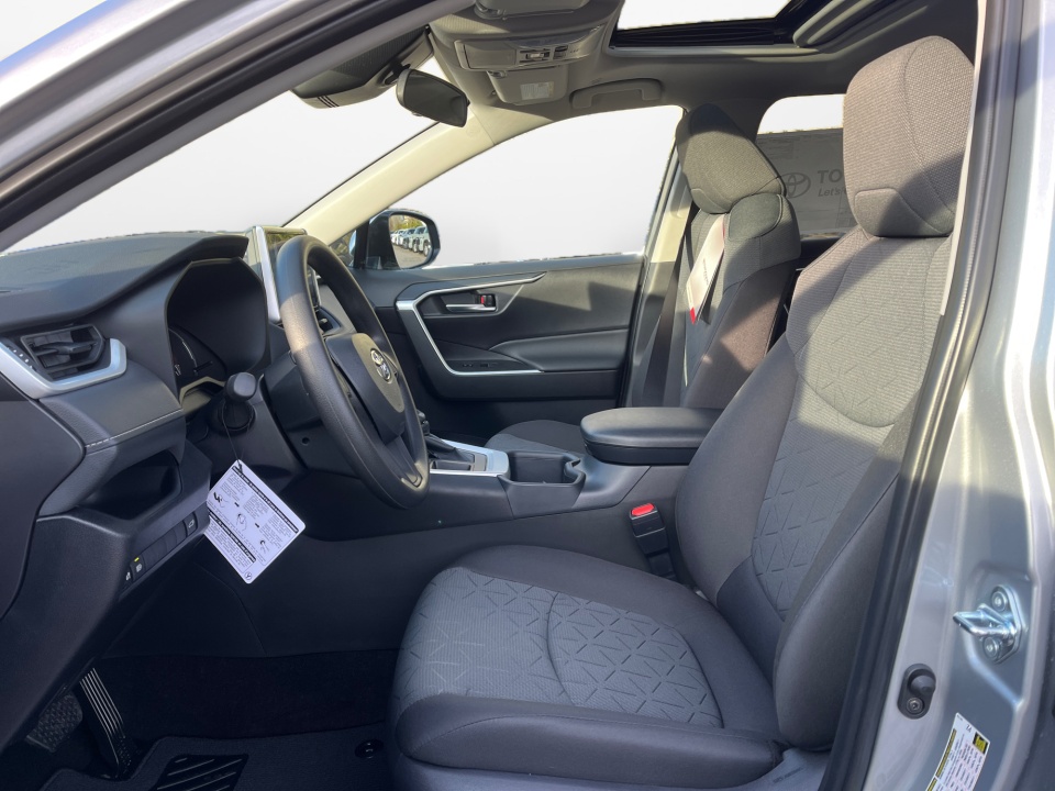 2T3W1RFV3SC364833 2025 Toyota RAV4 XLE