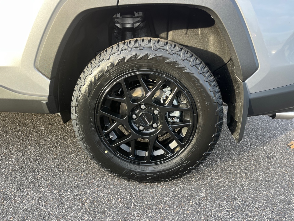 2T3W1RFV3SC364833 2025 Toyota RAV4 XLE