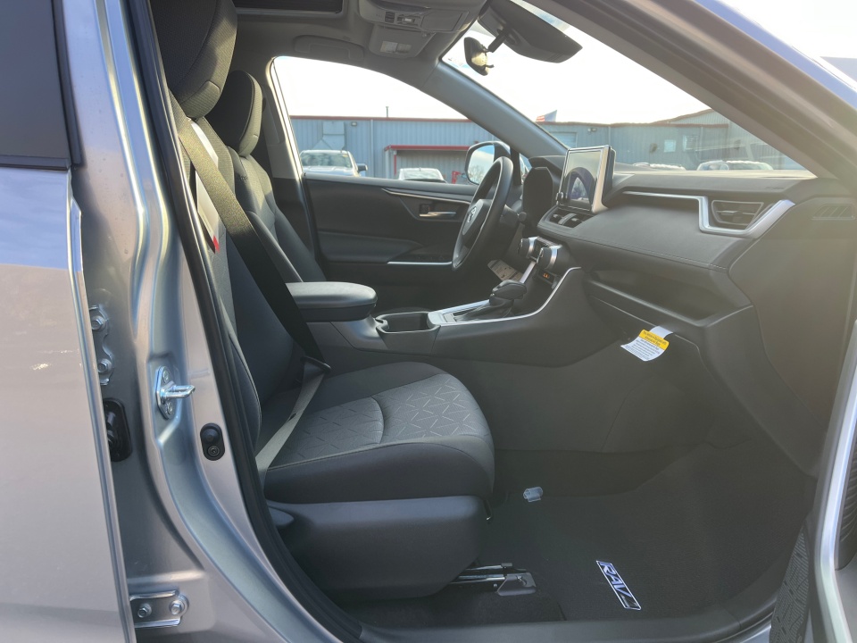 2T3W1RFV3SC364833 2025 Toyota RAV4 XLE