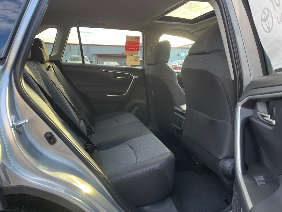 2T3W1RFV3SC364833 2025 Toyota RAV4 XLE