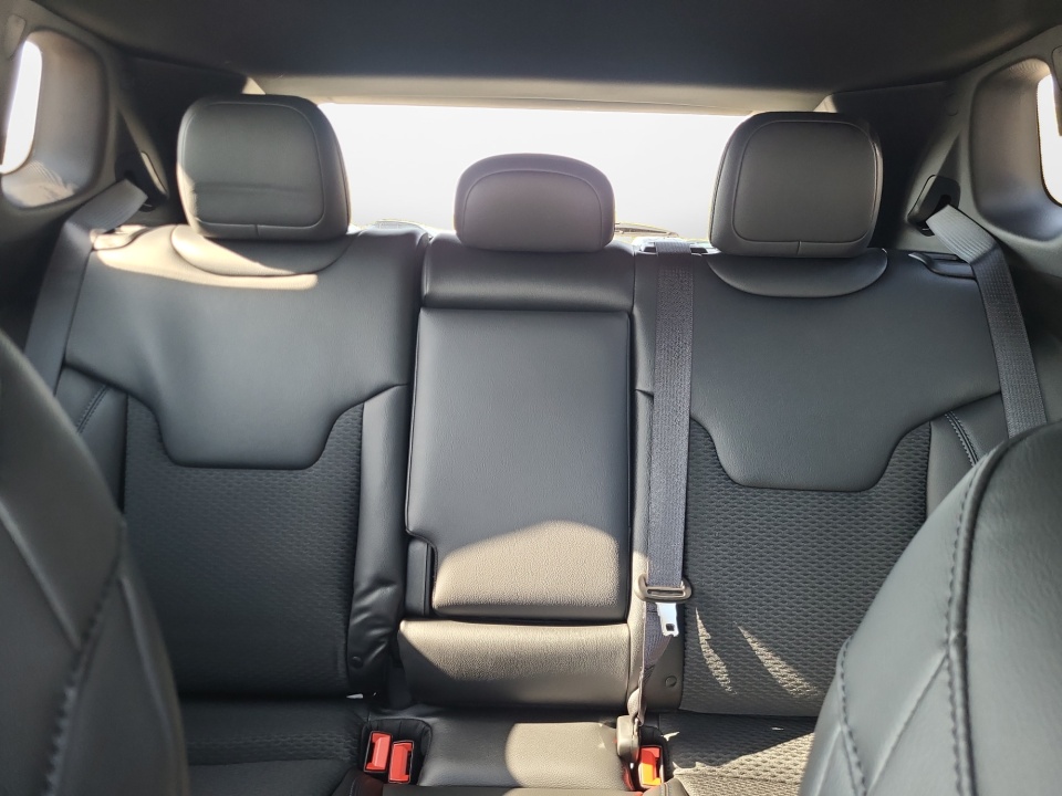 3C4NJDBN0TT235573 2026 Jeep Compass Latitude Altitude