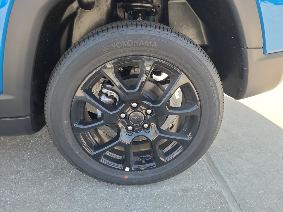 3C4NJDBN0TT235573 2026 Jeep Compass Latitude Altitude