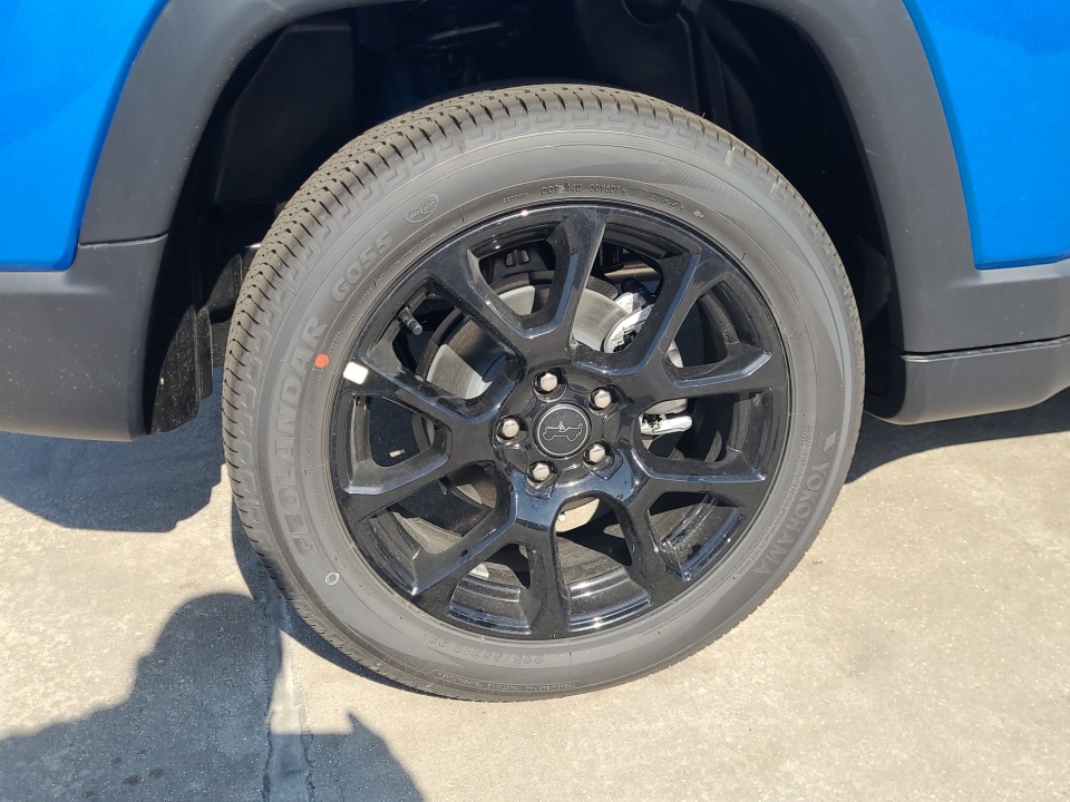 3C4NJDBN0TT235573 2026 Jeep Compass Latitude Altitude