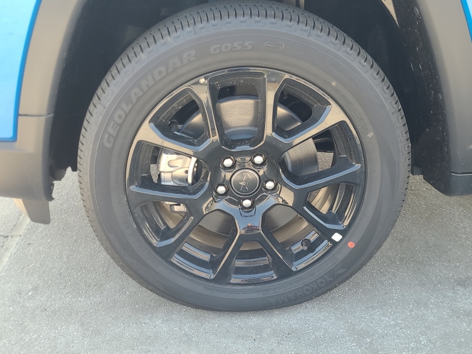 3C4NJDBN0TT235573 2026 Jeep Compass Latitude Altitude