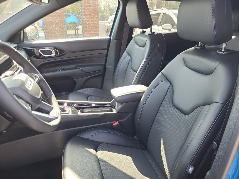 3C4NJDBN0TT235573 2026 Jeep Compass Latitude Altitude