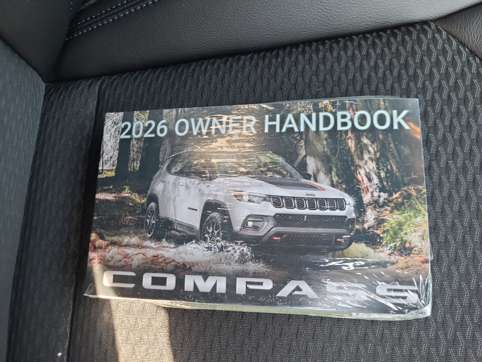 3C4NJDBN0TT235573 2026 Jeep Compass Latitude Altitude