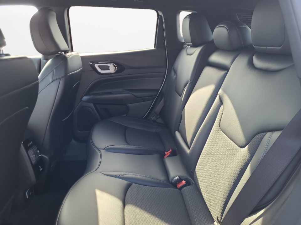 3C4NJDBN2TT235574 2026 Jeep Compass Latitude Altitude