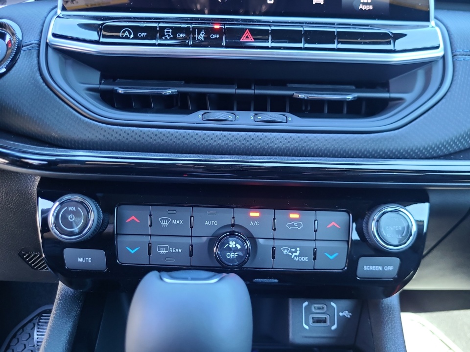 3C4NJDBNXTT151518 2026 Jeep Compass Latitude