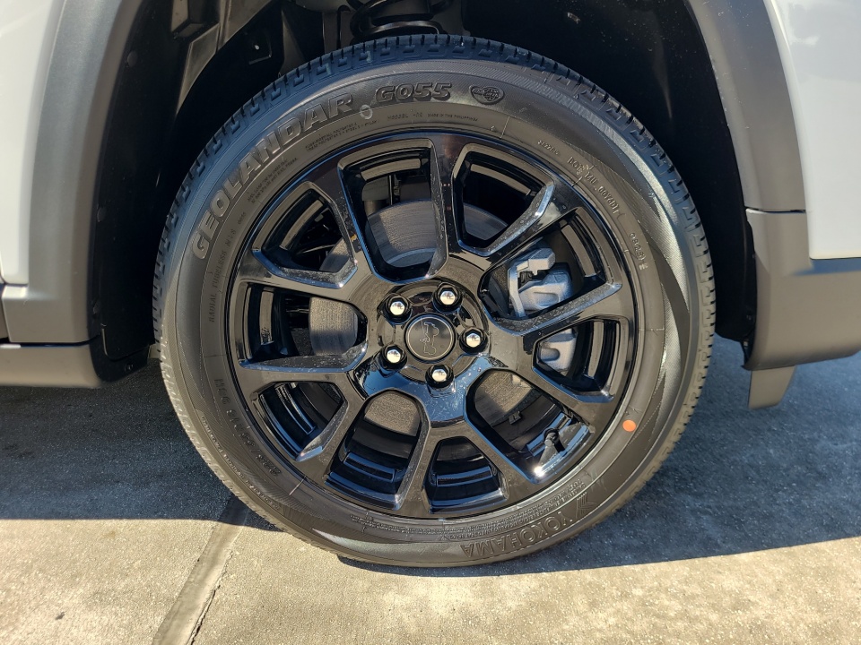 3C4NJDBNXTT151518 2026 Jeep Compass Latitude