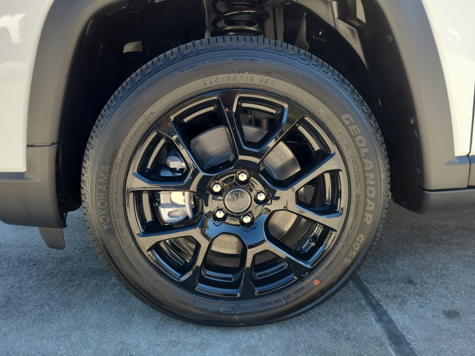 3C4NJDBNXTT151518 2026 Jeep Compass Latitude