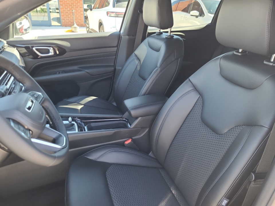 3C4NJDBNXTT151518 2026 Jeep Compass Latitude