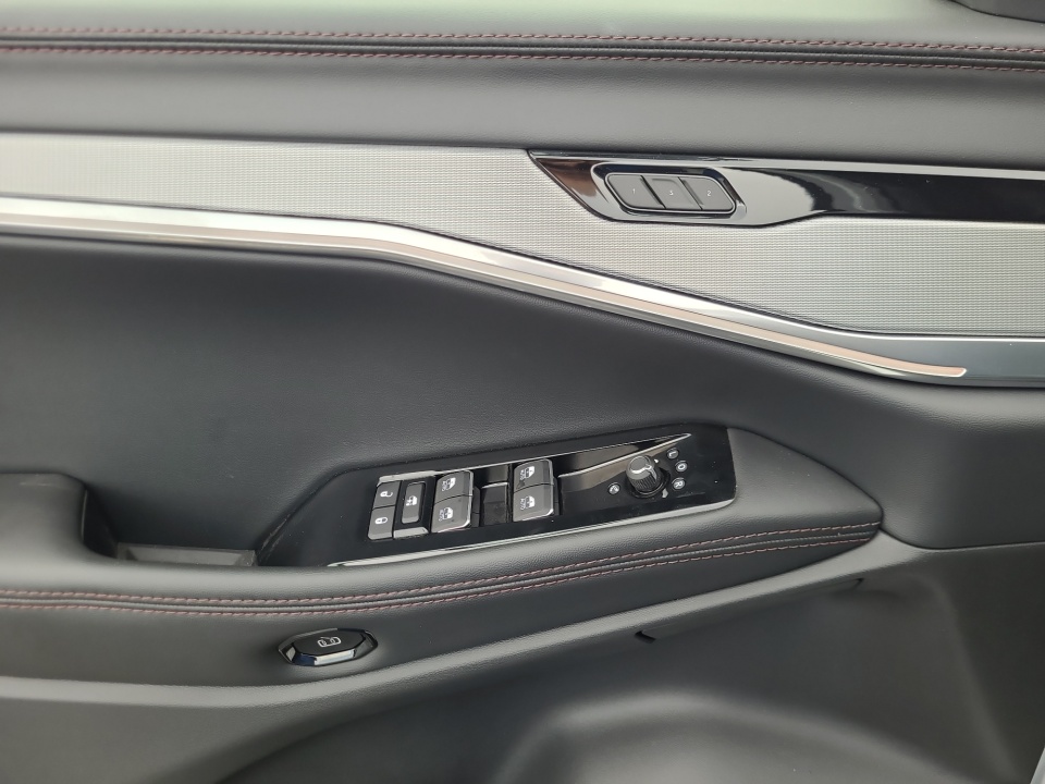 3C4RJNAK9ST604685 2025 Jeep Wagoneer S Launch Edition