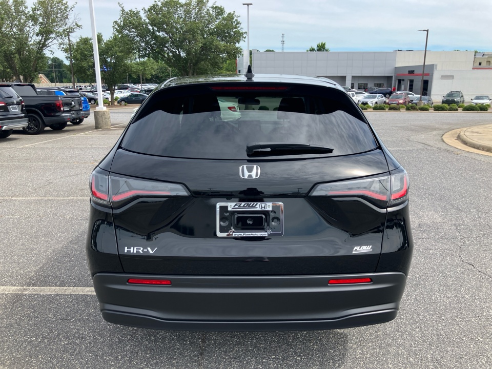 3CZRZ1H30VM703064 2027 Honda HR-V LX