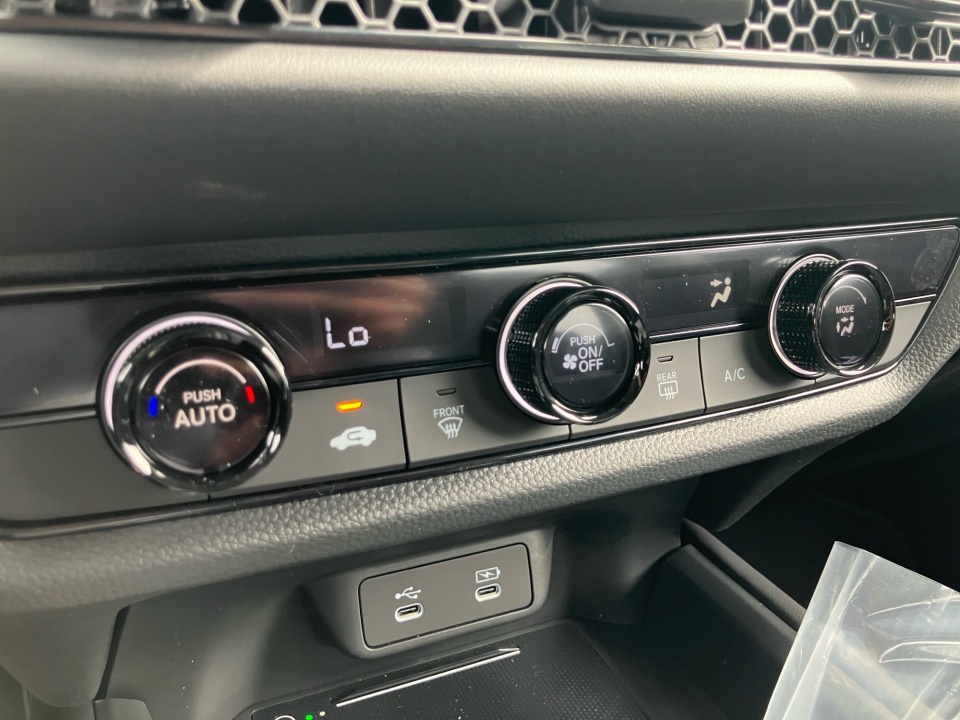 3CZRZ1H30VM703064 2027 Honda HR-V LX