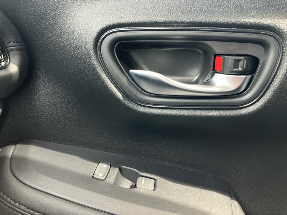3CZRZ1H30VM703064 2027 Honda HR-V LX