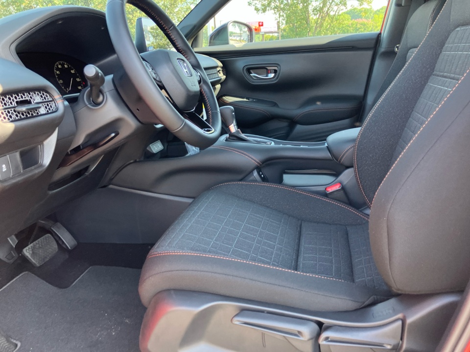 3CZRZ1H59TM746073 2026 Honda HR-V 2WD Sport