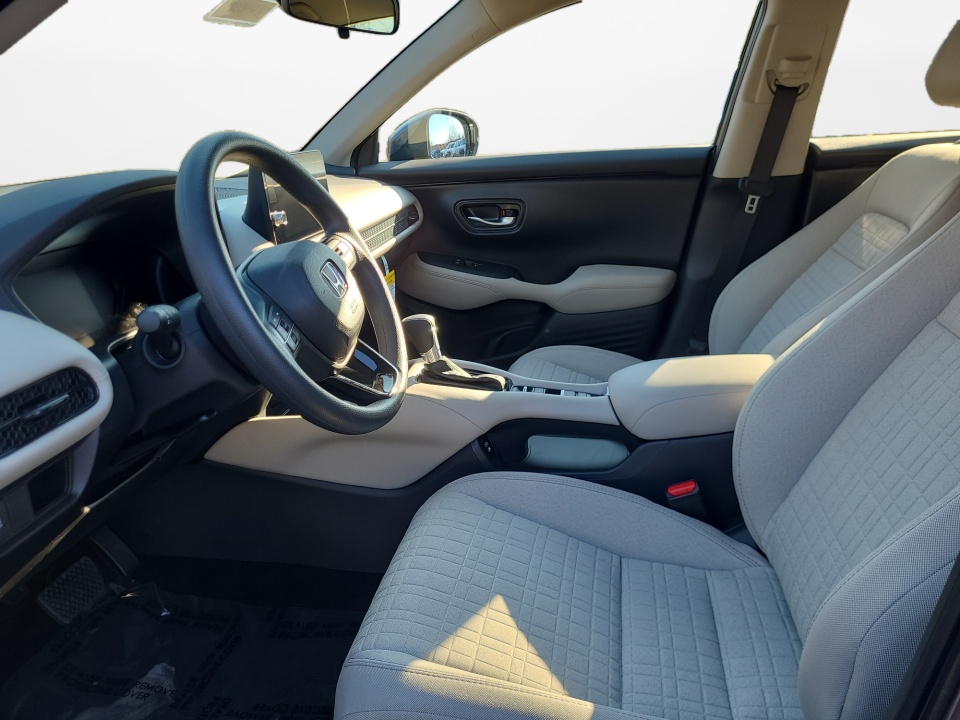 3CZRZ2H35TM750979 2026 Honda HR-V AWD LX