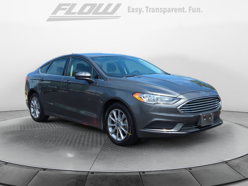Gray 2017 Ford Fusion SE Sedan Front-Wheel Drive Automatic
