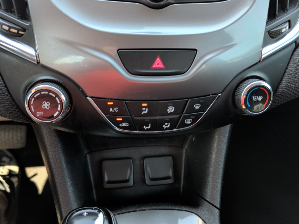 Used 2018 Chevrolet Cruze Hatchback