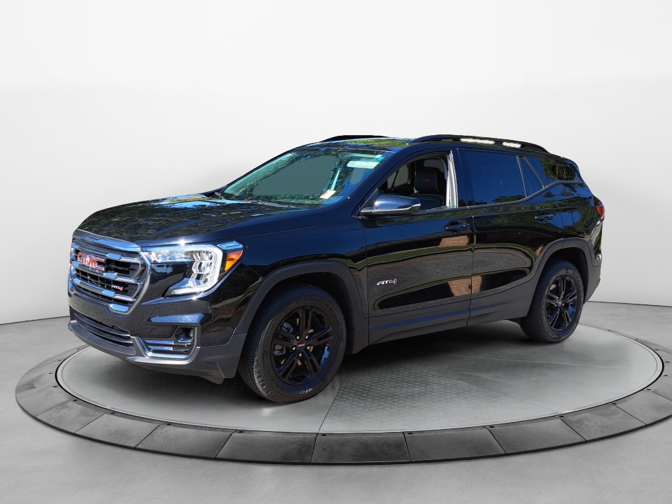 Used 2024 GMC Terrain SUV