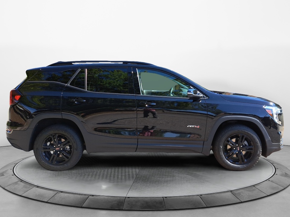Used 2024 GMC Terrain SUV